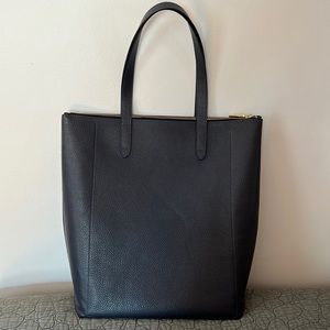 Cuyana Leather Tall Structured Zipper Tote - Navy